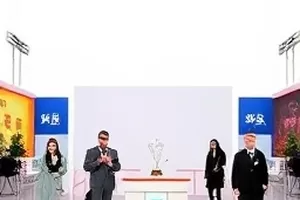 跨年夜合照疑云封面，拍摄地与影子长度推算示意